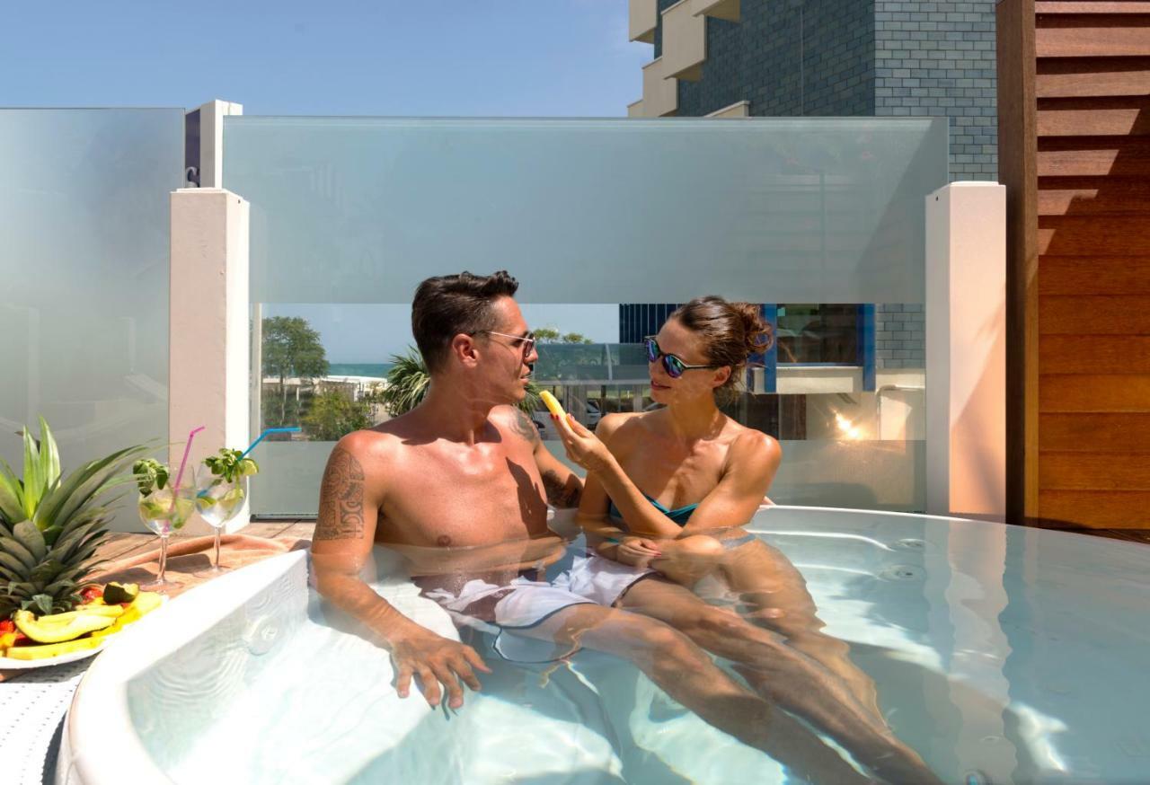 Novecento Suite Hotel Riccione Exterior foto